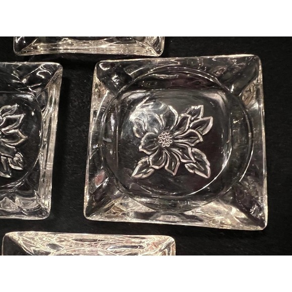 Square Glass Ashtrays - set of four - Picture 4 of 10